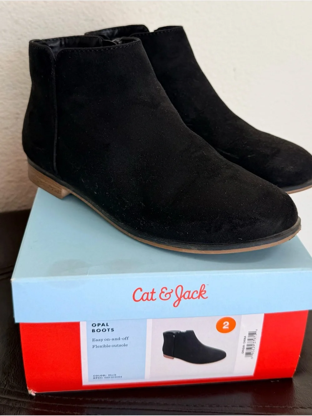 Cat & Jack Opal Girls Ankle Boots size 2